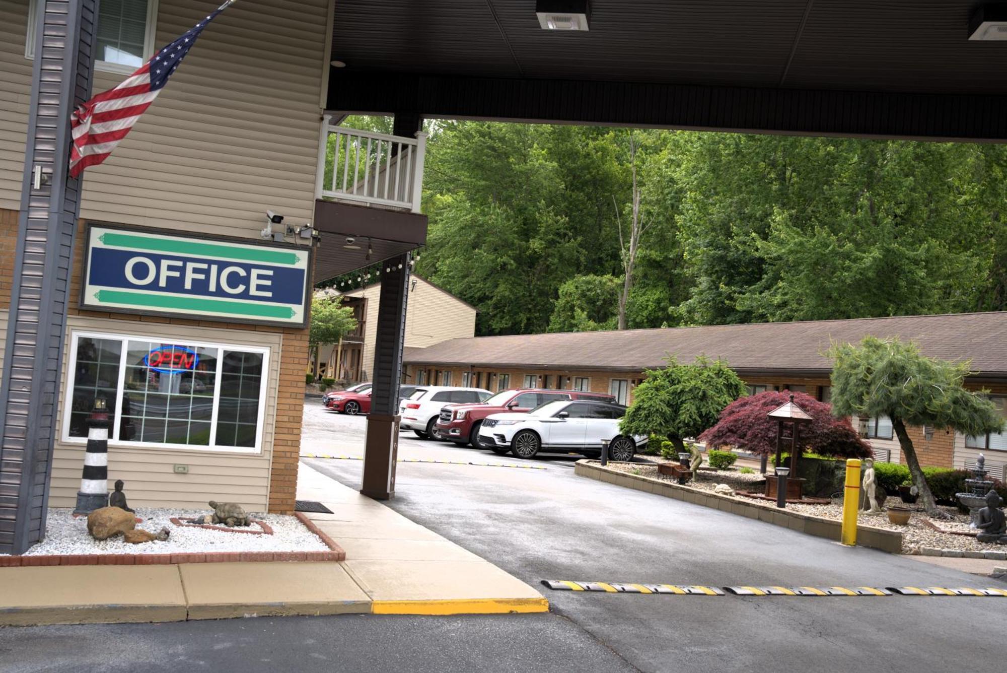Carrier Motor Lodge Newington Exterior photo